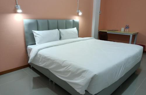 Phetchaburi Hotel | โรงแรม เดอะพีช/The Peach hotel
