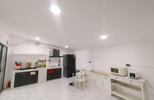 Din Daeng House | 辉煌夜市 4房泳池花园别墅 订4日提供免费接机