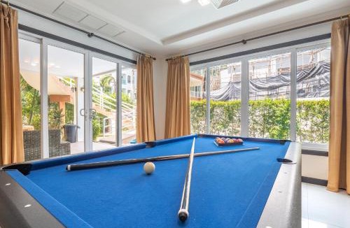 Jomtien Villa | 长住优惠-芭提雅市中心6卧泳池别墅，近海滩，网红美人鱼餐厅，悬崖餐厅