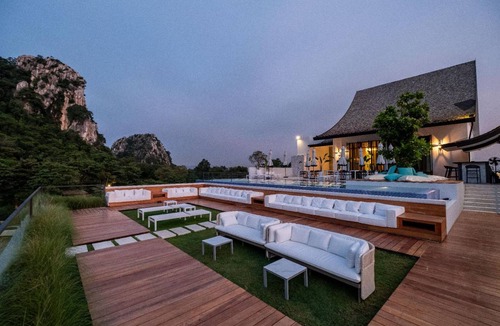 Kaeng Khoi Hotel | 110 m² Hotel ∙ 5 guests