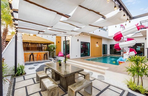 Cha-am Villa | 112 m² Villa ∙ 4 bedrooms ∙ 18 guests