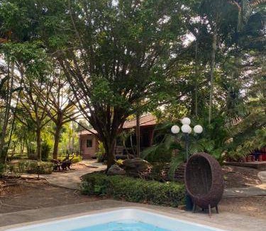 Khanong Phra Hotel | 120 m² Hotel ∙ 12 guests