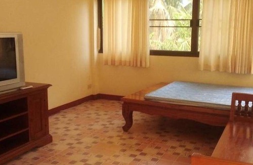Pak Phli Hotel | 120 m² Hotel ∙ 3 bedrooms ∙ 8 guests