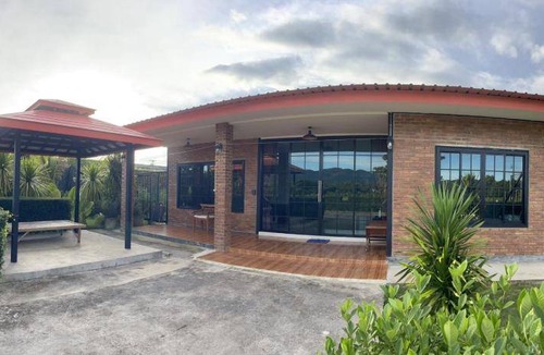 Mae Taeng Hotel | 120 m² Hotel ∙ 3 bedrooms ∙ 13 guests