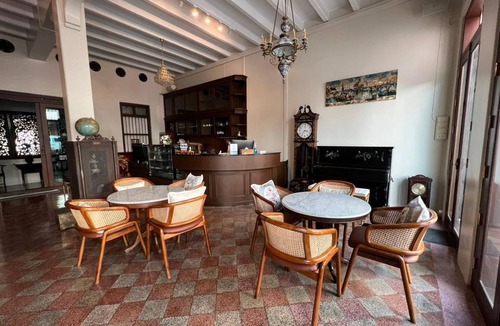 Songkhla Hotel | 120 m² Hotel ∙ 4 guests