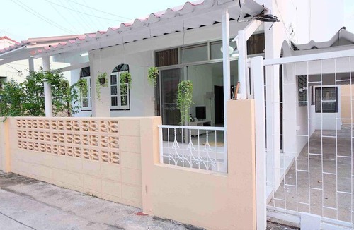 Chom Phon House | 150 m² House ∙ 3 bedrooms ∙ 6 guests