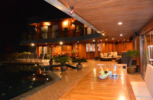 Cherngtalay Villa | 1600 m² Villa ∙ 6 bedrooms ∙ 12 guests