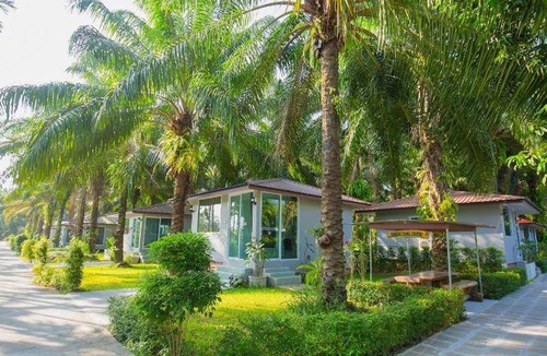 Tha Kham Resort | 165 m² Resort ∙ 3 bedrooms ∙ 8 guests