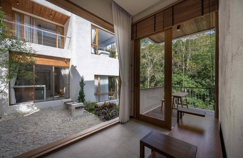 Mae On Hotel | 167 m² Hotel ∙ 2 bedrooms ∙ 4 guests