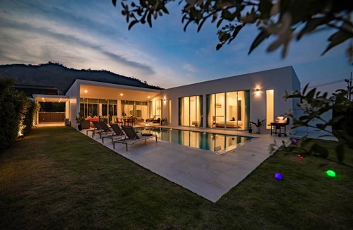 Khao Tao Villa | 180 m² Villa ∙ 4 bedrooms ∙ 15 guests
