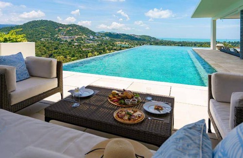 Choeng Mon Resort | 1839 m² Resort ∙ 8 bedrooms ∙ 127 guests