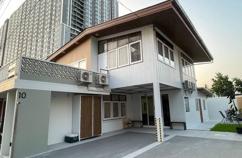 Bang Sue House | 190 m² House ∙ 4 bedrooms ∙ 10 guests