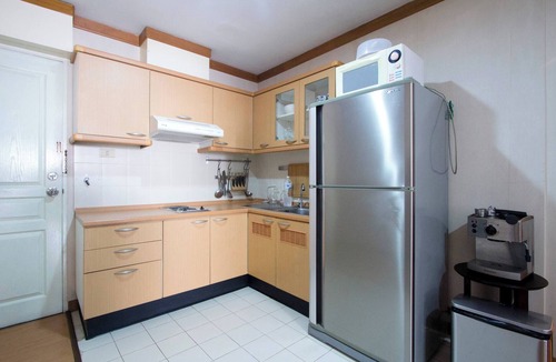 Khlong Tan Condo | 1br with Pool & Gym near BTS Phrom Phong