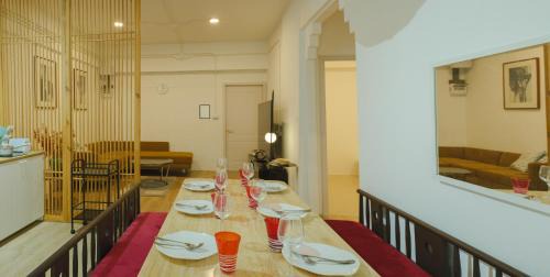 Silom Apartment | 2 BR Sleeps6 I City Center Silom