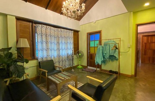 Khlong Tan Nuea Bed & Breakfast | 200 m² Bed and breakfast ∙ 7 bedrooms ∙ 15 guests