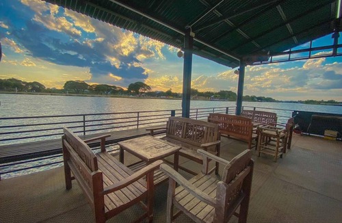 Ban Tai Boat Rental | 22 m² Houseboat ∙ 10 guests
