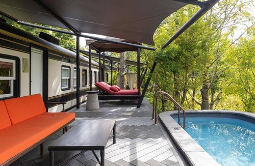 Pong Ta Long Hotel | 223 m² Hotel ∙ 10 guests