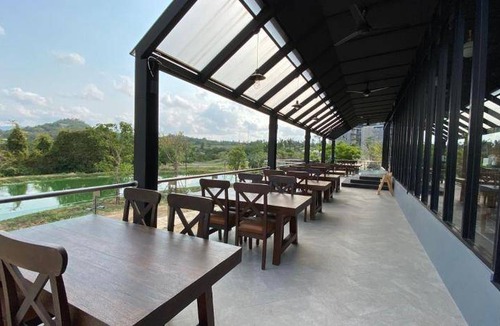 Si Racha Hotel | 230 m² Hotel ∙ 2 bedrooms ∙ 8 guests