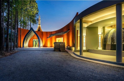 Sarika Resort | 230 m² Resort ∙ 3 bedrooms ∙ 127 guests