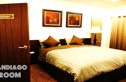 Khanong Phra House | 232 m² House ∙ 3 bedrooms ∙ 8 guests