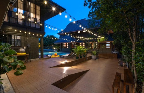 Laem Phak Bia Hotel | 235 m² Hotel ∙ 5 bedrooms ∙ 15 guests
