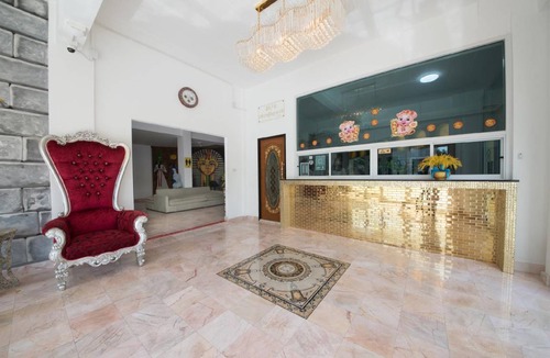 Lop Buri Hotel | 24 m² Hotel ∙ 4 guests