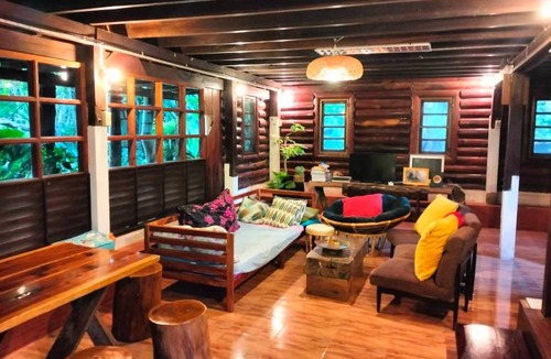 Sai Yok House | 240 m² House ∙ 2 bedrooms ∙ 11 guests