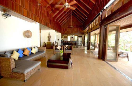Bophut Villa | 2400 m² Villa ∙ 5 bedrooms ∙ 15 guests