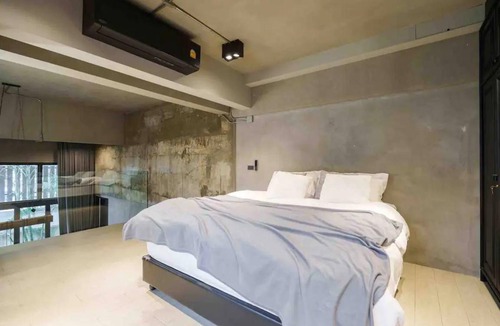 Sukhumvit Villa | 2499 m² Villa ∙ 5 bedrooms ∙ 16 guests
