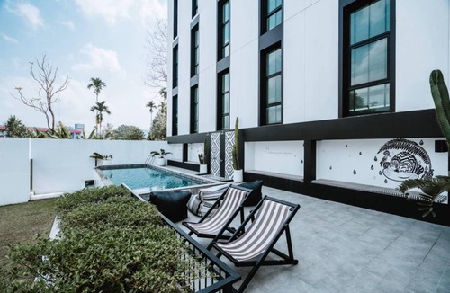 Ranong Hotel | 25 m² Hotel ∙ 127 guests