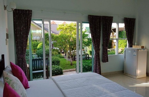 Bang Sare Hotel | 25 m² Hotel ∙ 127 guests