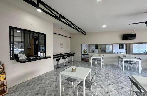 Chumphon Hotel | 28 m² Hotel ∙ 4 guests