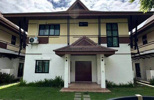 Nam Phrae Hotel | 280 m² Hotel ∙ 10 guests