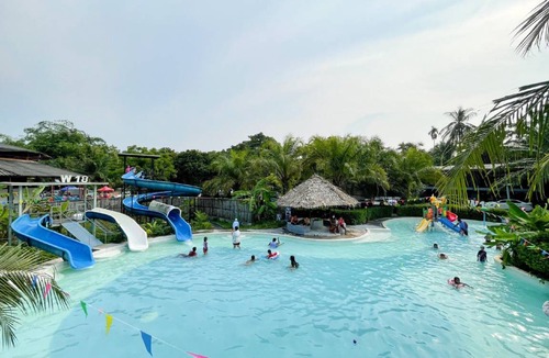 Don Sak Hotel | 29 m² Hotel ∙ 6 guests