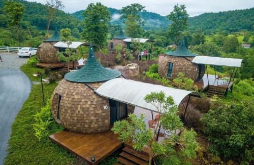 Mae Kon Bed & Breakfast | 2Someplace Resort