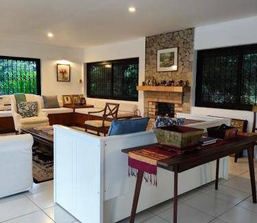 Mueang Len House | 300 m² House ∙ 1 bedroom ∙ 4 guests