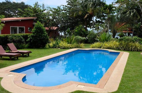 Nuea Khlong Resort | 300 m² Resort ∙ 2 bedrooms ∙ 6 guests