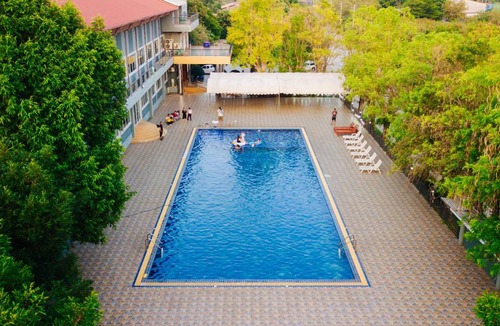 Buriram Hotel | 32 m² Hotel ∙ 2 guests