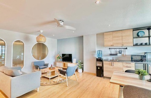Bang Chalong Hotel | 32 m² Hotel ∙ 4 guests