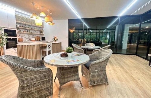Bang Chalong Hotel | 32 m² Hotel ∙ 4 guests