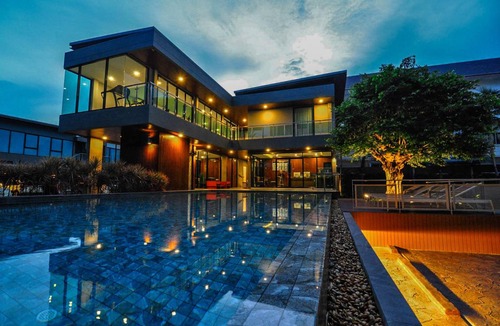 Khon Kaen Hotel | 35 m² Hotel ∙ 2 guests