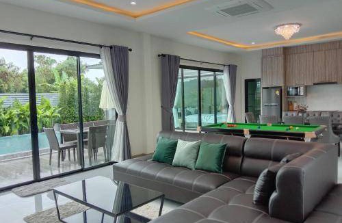 Buriram House | 350 m² House ∙ 4 bedrooms ∙ 10 guests