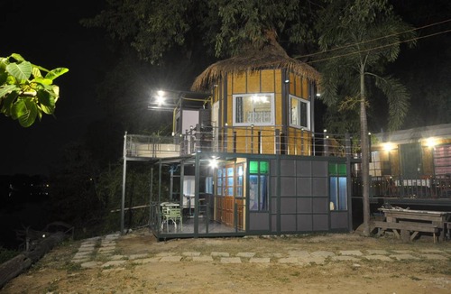 Samphao Lom Hotel | 36 m² Hotel ∙ 2 guests