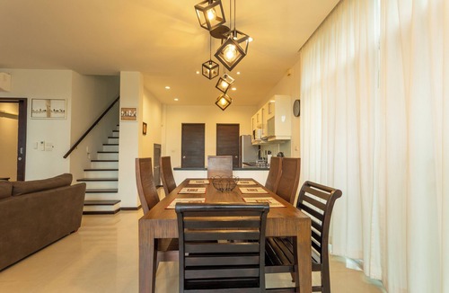 Ban Saiyuan Villa | 3BR PoolVilla Near Nai Harn Beach V113