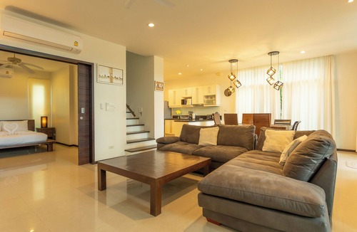 Ban Saiyuan Villa | 3BR PoolVilla Near Nai Harn Beach V113