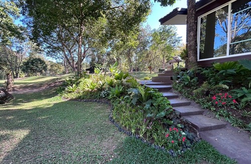 Ban Luang Cabin | 4 Bedroom Vacation Resort Home by Doi Inthanon National Park