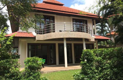 Moo 5 Villa | 4 Bedroom Villa TG33 on Beachfront Resort SDV284-By Samui Dream Villas