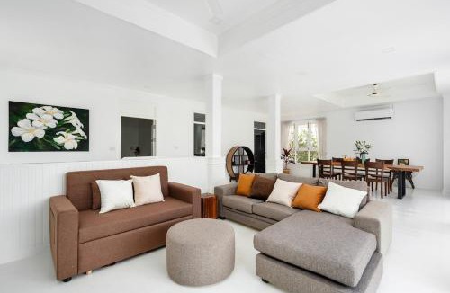 Moo 5 Villa | 4 bedroom villa on beachfront resort TG23-SDV351 By Samui Dream Villas
