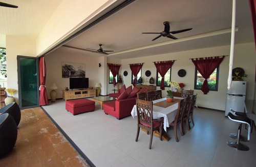 Plai Laem Villa | 4 Bedroom Villa with Private Pool in Walled Garden