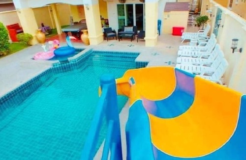 Na Kluea Villa | 4 Bedroom Villa With Private Pool/ Walking Street 10 Minutes Ride Away!